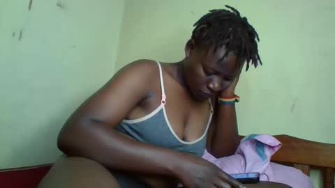 Snapshot of vee_tommy chatting on 01.03.25 Vee tommy online show from 01.03.25