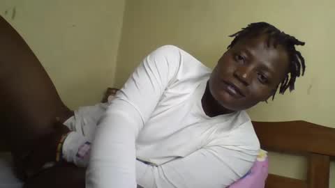 Snapshot of vee_tommy chatting on 01.14.25 Vee tommy online show from 01.14.25