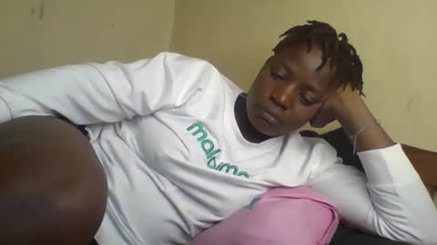 Snapshot of vee_tommy chatting on 01.28.25 Vee tommy online show from 01.28.25