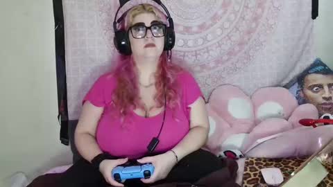 Snapshot of veelehanex3 chatting on 12.11.24 Veronica Lehane online show from 12.11.24