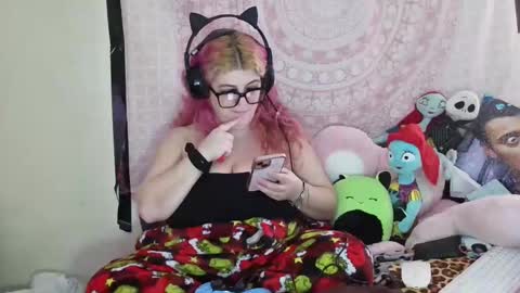 Snapshot of veelehanex3 chatting on 12.26.24 Veronica Lehane online show from 12.26.24