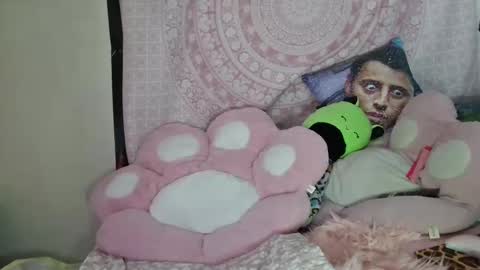 Snapshot of veelehanex3 chatting on 01.06.25 Veronica Lehane online show from 01.06.25