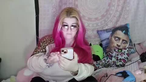 Snapshot of veelehanex3 chatting on 01.17.25 Veronica Lehane online show from 01.17.25