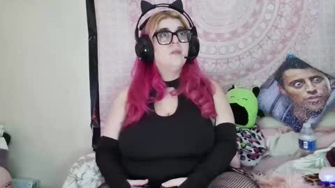 Snapshot of veelehanex3 chatting on 01.21.25 Veronica Lehane online show from 01.21.25