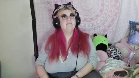 Snapshot of veelehanex3 chatting on 02.01.25 Veronica Lehane online show from 02.01.25