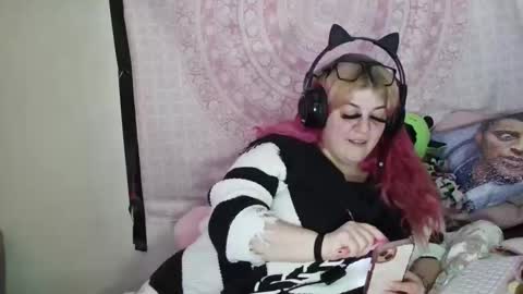 Snapshot of veelehanex3 chatting on 02.06.25 Veronica Lehane online show from 02.06.25