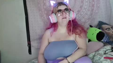 Snapshot of veelehanex3 chatting on 02.09.25 Veronica Lehane online show from 02.09.25