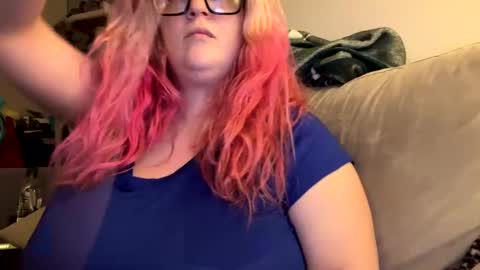 Snapshot of veelehanex3 chatting on 03.10.25 Veronica Lehane online show from 03.10.25