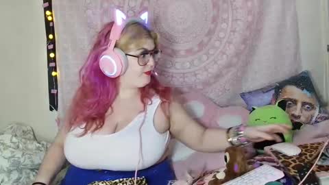 Snapshot of veelehanex3 chatting on 03.12.25 Veronica Lehane online show from 03.12.25