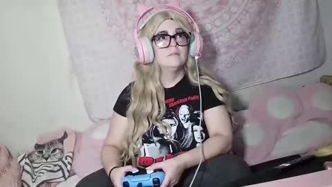 Snapshot of veelehanex3 chatting on 10.03.25 Veronica Lehane online show from 10.03.25