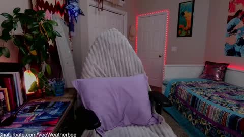 Violet Weatherbee online show from 12.25.24