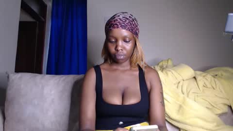 Snapshot of veey_dellah chatting on 04.11.26 veey online show from 04.11.26