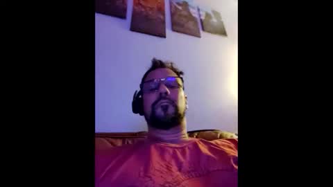 Snapshot of vegasdadbod chatting on 12.22.24 vegasdadbod online show from 12.22.24