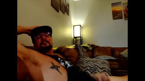 Snapshot of vegasdadbod chatting on 09.10.25 vegasdadbod online show from 09.10.25