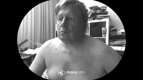 Snapshot of vejun2025 chatting on 04.19.26 vejun2025 online show from 04.19.26