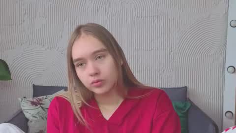 Snapshot of vel1ka chatting on 09.13.25 Barbara online show from 09.13.25