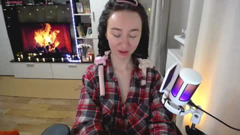 Snapshot of veleska_ chatting on 05.04.26 Veleska online show from 05.04.26