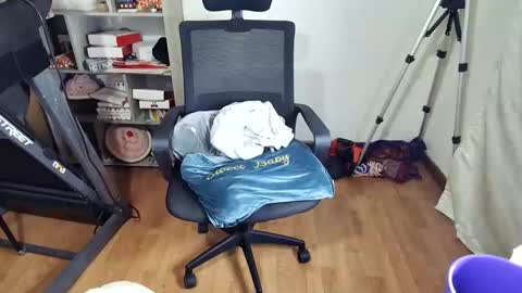 Im VelaI will be Christmas and New Year with my family December 22 to January 13 I will miss you guys. online show from 03.08.26