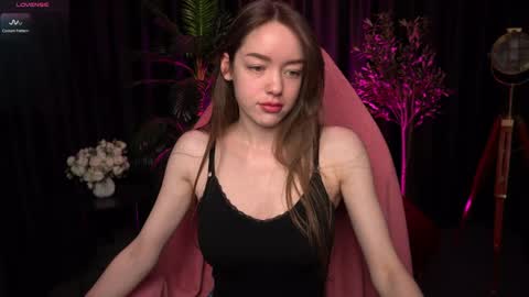 Snapshot of velouraa chatting on 05.03.26 Kitty online show from 05.03.26