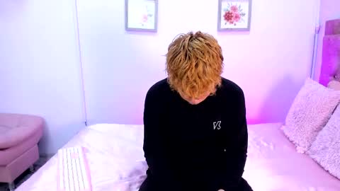 Snapshot of veluniliore chatting on 06.01.26 Veluni online show from 06.01.26