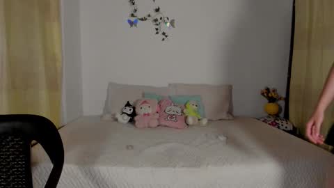 Snapshot of velvet_00 chatting on 03.24.26 velvet_00 online show from 03.24.26