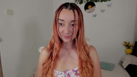 Snapshot of velvet_00 chatting on 04.11.26 velvet_00 online show from 04.11.26