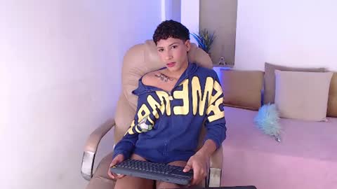Snapshot of velvet_an chatting on 06.10.26 An online show from 06.10.26
