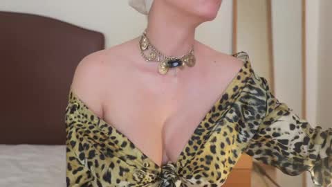 Snapshot of velvet_daydream chatting on 05.30.26 Sienna online show from 05.30.26