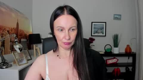 Jasmine online show from 10.03.25