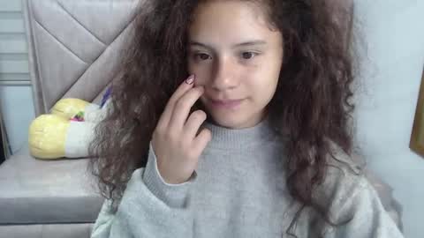 velvet_moon_v online show from 09.19.25