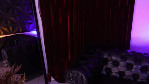 Snapshot of velvet_raze chatting on 04.28.26 Velvet online show from 04.28.26