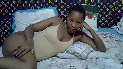 Snapshot of velvet_temptress chatting on 03.12.26 velvet online show from 03.12.26