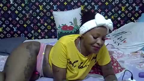 Snapshot of velvet_temptress chatting on 03.21.26 velvet online show from 03.21.26