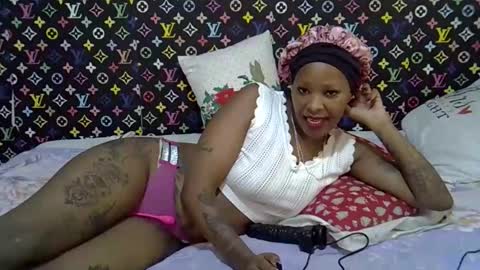 Snapshot of velvet_temptress chatting on 03.26.26 velvet online show from 03.26.26