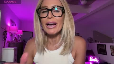 VelvetBarbie online show from 01.18.25