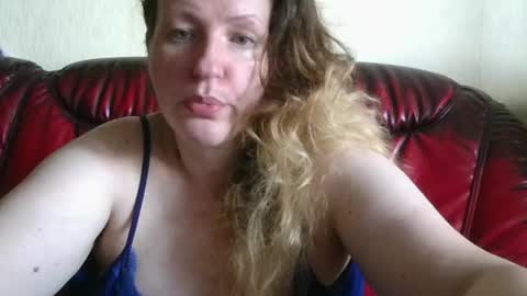 Snapshot of velvetdiamond chatting on 06.23.26 velvetdiamond online show from 06.23.26