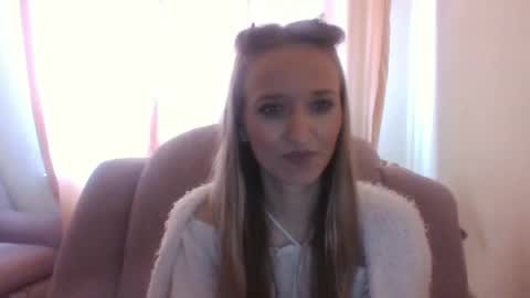 Snapshot of velvetintuition chatting on 05.02.26 velvetintuition online show from 05.02.26
