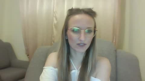 Snapshot of velvetintuition chatting on 05.02.26 velvetintuition online show from 05.02.26