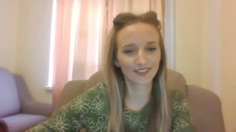 Snapshot of velvetintuition chatting on 05.31.26 velvetintuition online show from 05.31.26