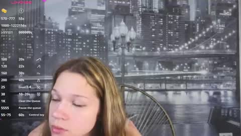 Snapshot of velvetrisque chatting on 06.06.26 Kelly online show from 06.06.26