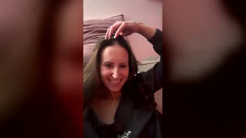 Snapshot of velvettouchd chatting on 03.08.26 velvettouchd online show from 03.08.26