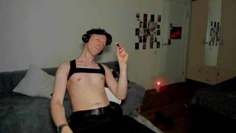 Snapshot of vence_dor chatting on 03.16.26 Vence online show from 03.16.26