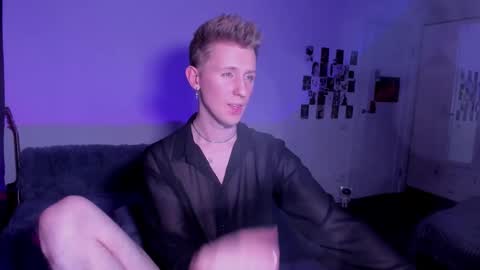 Snapshot of vence_dor chatting on 03.22.26 Vence online show from 03.22.26