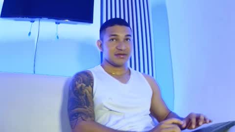 Snapshot of venedic__bull chatting on 02.14.26 Venedic online show from 02.14.26