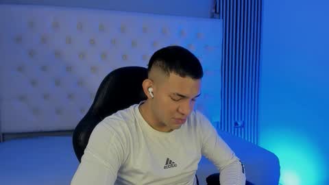 Snapshot of venedic__bull chatting on 02.20.26 Venedic online show from 02.20.26