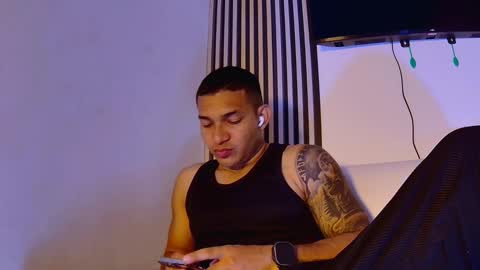 Snapshot of venedic__bull chatting on 02.25.26 Venedic online show from 02.25.26