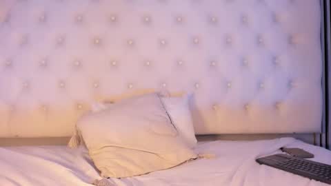 Snapshot of venedic__bull chatting on 02.27.26 Venedic online show from 02.27.26