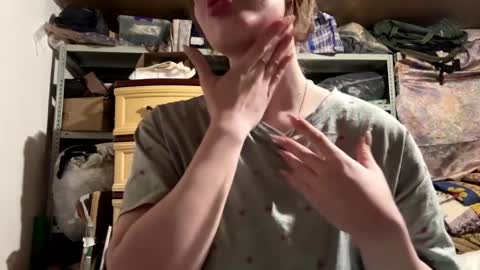 Mia online show from 04.11.26