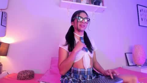 Snapshot of vennusdh chatting on 07.13.26 Vennus online show from 07.13.26