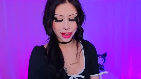 Vivian online show from 11.26.25